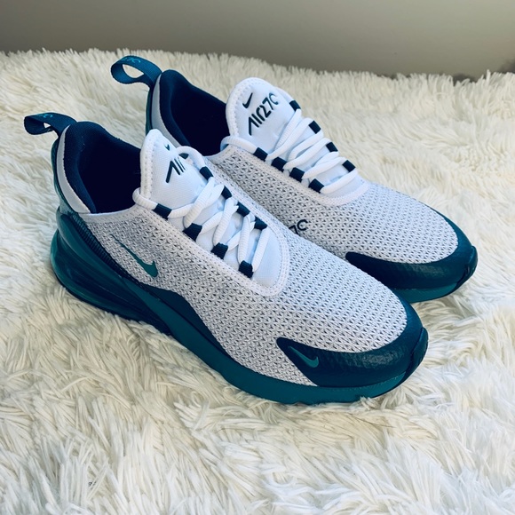 Nike Air Max 270 - Picture 3 of 6